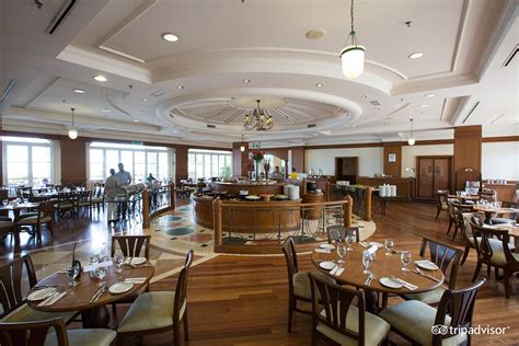 High quality malaysian and international food. Avillion Admiral Cove