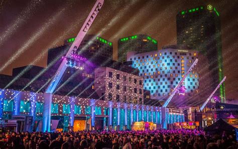 10 Thoughts On Why Nuit Blanche Has Triumphed—and Tanked—across Canada
