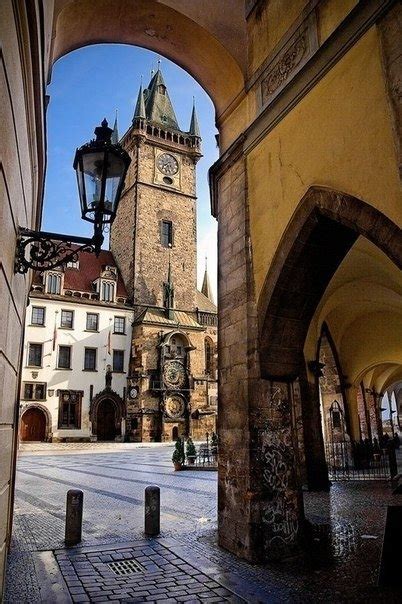 ˈʧɛskɔ, официально — че́шская респу́блика (аббревиатура — чр); Чехия, Прага