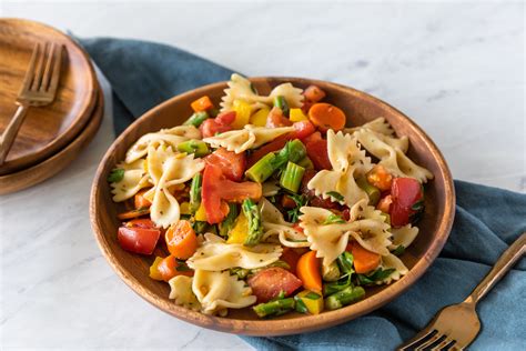 And it's a nice recipe for the holidays because there are usually quite a few people. Asparagus Bowtie Pasta Salad Recipe