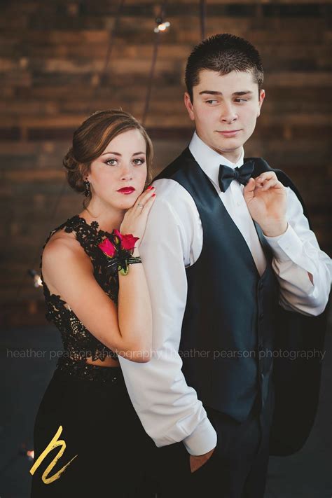 Pin By Debbie Reuschling On Photography Prom Poses Prom Photography