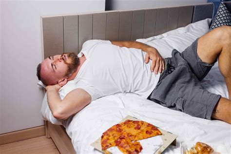 Falling Asleep After Eating Is It A Sign Of Diabetes