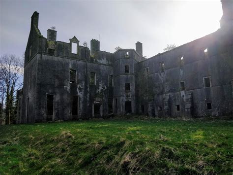 Kenmure Castle Scotland Haunted By A Headless Piper Scotland Castles