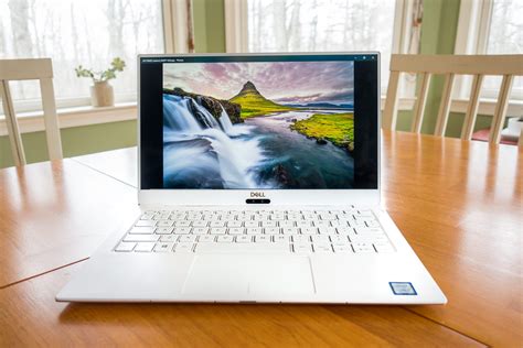 The dell xps 13 (9370) has a very appealing design. Gear Review: A Photographers Take Dell XPS 13 (9370) Quad ...