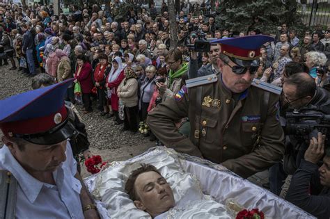 At Funeral, Expressions of Grief and Anger Toward Kiev Officials - The