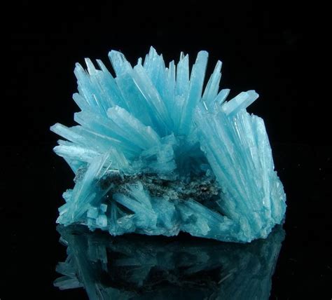 Blue Apatite Crystal Cluster 95×8×7 Cm 292 G Catawiki