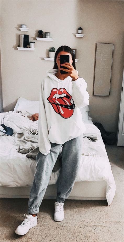 Vsco Girl Fall Comfy Casual Wear Pajamas Mirror Selfie Aesthetic Style Graphic White Hoodie