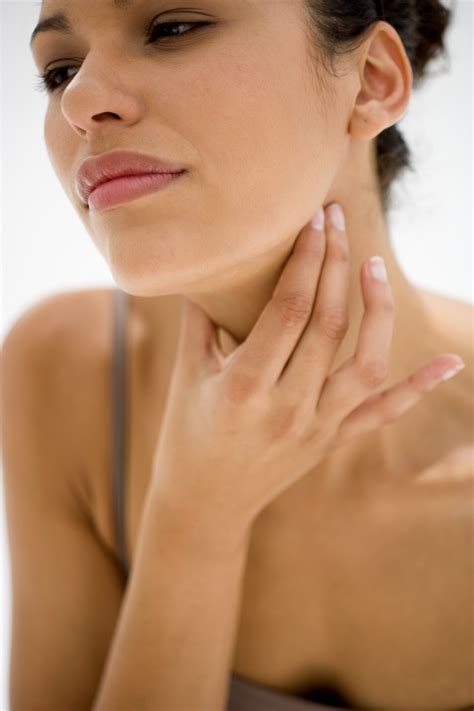 how to heal strained vocal cords healthfully