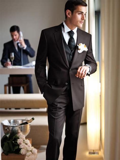 Not The Nicest Suit Seen So Far Groom Suit Groomsmen Fashion