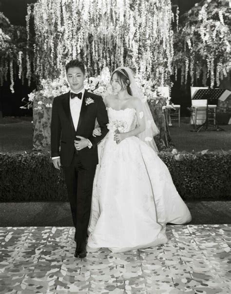 What also caught the eyes of the netizens was the comment left by taeyang 's brother. Découvrez les photos officielles du mariage de Taeyang ...