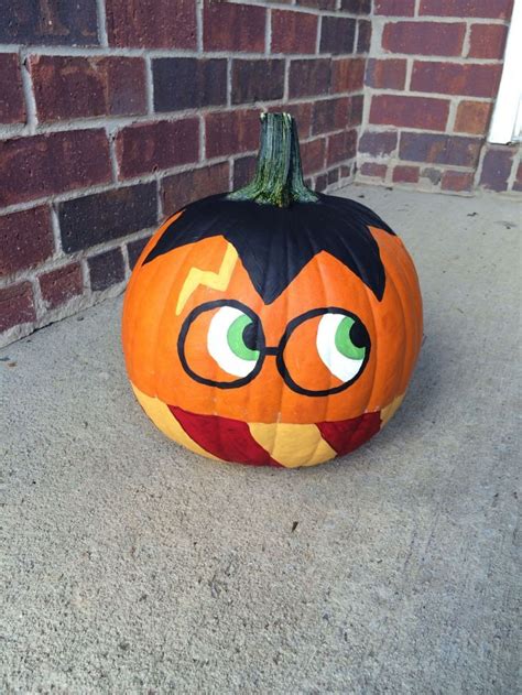 30 Brilliant Pumpkin Painting Ideas For Amazing Halloween Goodsgn
