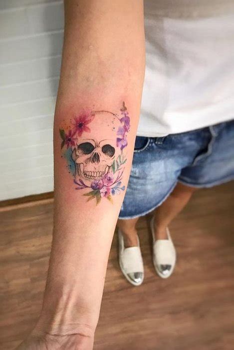 Pin En Skull Tattoos For Females