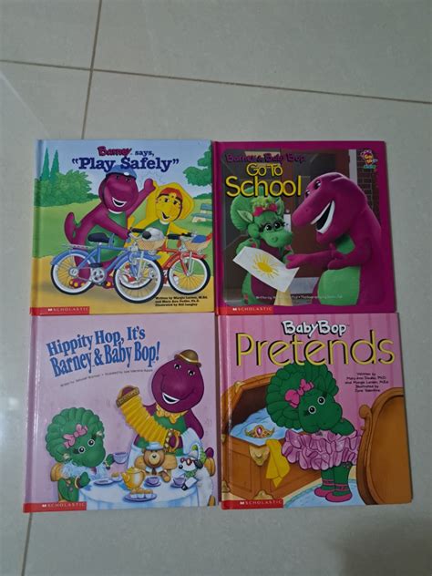 Brand New Scholastic Barney Books Hardcover Hobbies And Toys Books