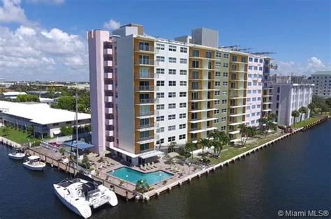 2900 Ne 30th St Unit J1 Fort Lauderdale Fl 33306 Mls A10588721