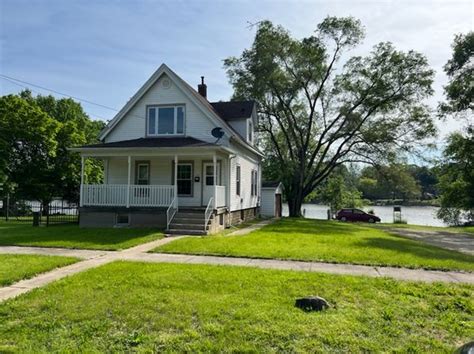 Waterfront Kankakee Il Waterfront Homes For Sale 15 Homes Zillow