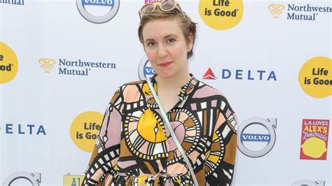 Lena Dunham Leaves Twitter After Bullying