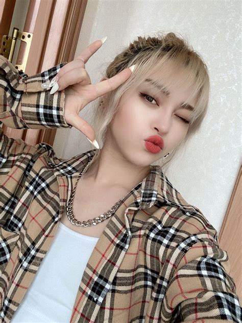 Alexaundra christine schneiderman korean name: AleXa on Twitter | Alexa, Singer, Korean girl