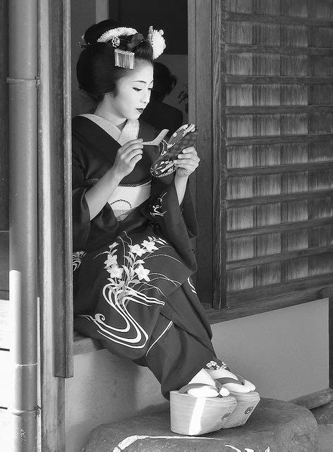 Geisha Moments Geisha Japan Japanese Women