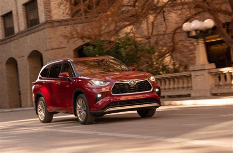 2020 Toyota Highlander First Drive Review There Can Be Only One Fuel