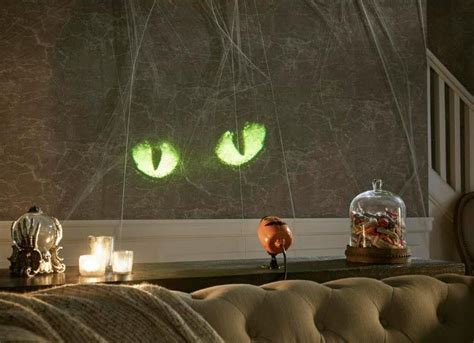 Lightshow Halloween Eye Screams Blinking Cat Eyes Projection Firefly