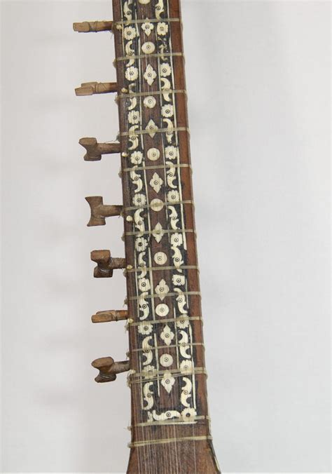 Tambura Srinagar Duke University Musical Instrument Collections