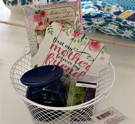 Finding an affordable mother's day present that doesn't break the bank is a challenge. Mother's Day Gift Basket Under $5 at Dollar Tree!