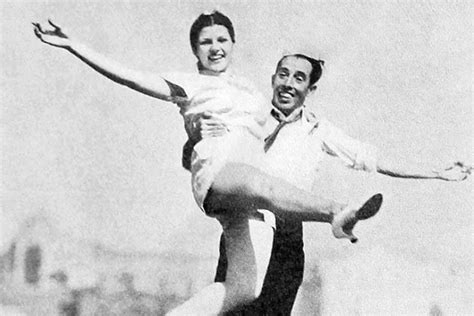 Rita Hayworth: the beautiful actress' hidden struggles