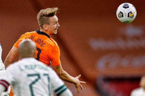 Helemaal mee eens appie perfecte opstelling. Vermoedelijke opstelling Oranje: vaste waarden terug ...
