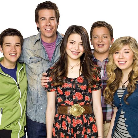 The 27 years old (as of february 2021) has multiple revenue streams. Miranda Cosgrove And Also More ICarly Stars Reunite At The ...