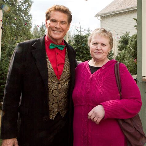 The Hoff shows appreciation for Ilona's paintings | Country Folk Art Paintings