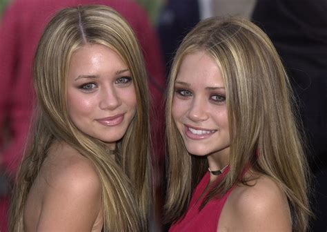 Are Mary Kate And Ashley Olsen Identical Twins No But Photographic Evidence Suggests Otherwise