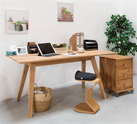 Er hat kleine gebrauchsspuren auf der. Kleiner Schreibtisch Eiche / Beckett Schreibtisch Aus Eiche Und Leder Habitat / Er hat einen ...