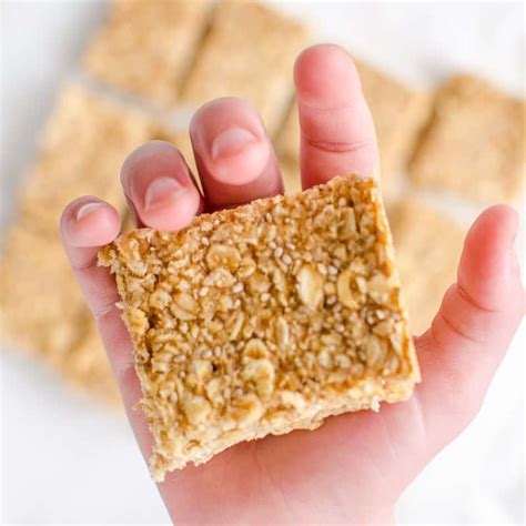 Make the apple streusel topping by mixing all ingredients together with a fork or fingers. Healthy Apple Pie Oat Bars - Low Sugar Snack For Kids