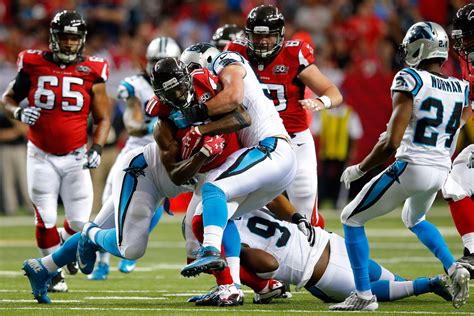 Atlanta falcons wide receiver julio jones reeled in 9 catches for 180 yards and 2 touchdowns in the falcons win over the green. Julio Jones, Luke Kuechly, Kony Ealy - Julio Jones and ...