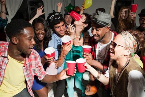 How To Throw The Ultimate College Party Bit Rebels