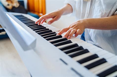 Bestehen berechtigte zweifel am negativen testergebnis, weil die person zum beispiel engen kontakt zu einem infizierten hatte, wird zu einem zweiten test geraten. Corona aktuell: Redaktionstipps gegen negative Gefühle ...