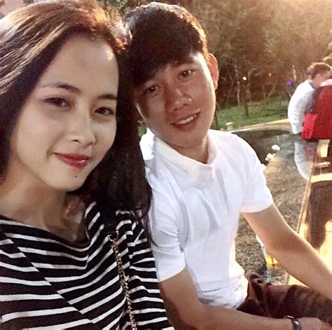 Sau khi có được bàn thắng đầu tiên vào lưới của sanna khánh hòa, các cầu thủ hagl đã giơ cao chiếc áo của. Bạn gái sống ở Mỹ xinh đẹp của cầu thủ Minh Vương | Việt ...