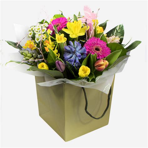 Some, like the one provided by flower shop network, are excellent and contain only real. Same Day Flower Delivery in Australia | Send Flowers to ...