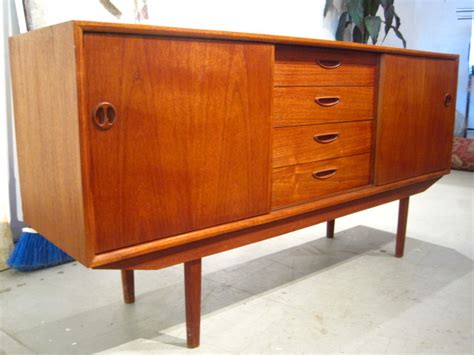 You'll find new or used products in teak chairs antiques on ebay. Tiffany Leigh Interior Design: Favourite Furniture Fridays ...