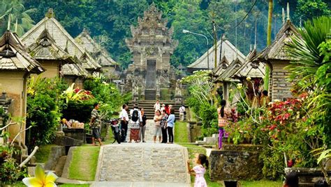 Paket Wisata Terbaik ke Bali - Lovely Bali