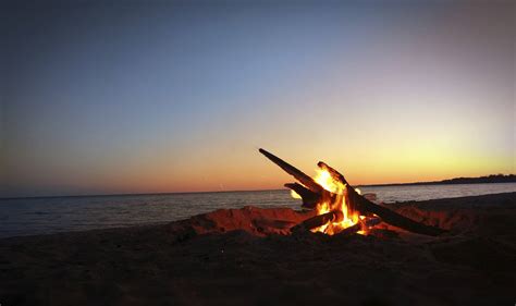 Where To Find A Beach With Fire Pits In La
