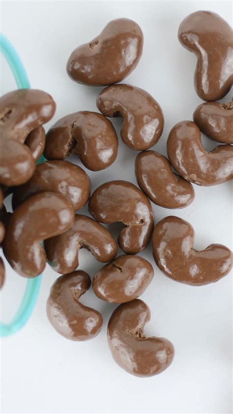 These Chocolate Covered Cashews Are The Perfect Sweet And Salty Snack 😋