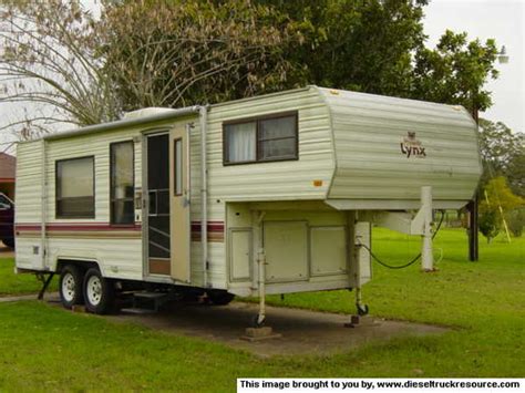 Frees up truck bed, stabilizes short bed trucks and short wheelbase suv's. Towing with a short bed - Dodge Diesel - Diesel Truck ...