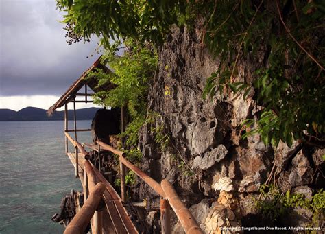 Diving Hotel Sangat Island Dove Resort