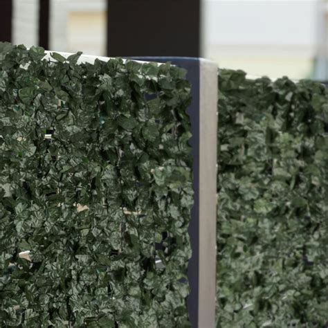 Create the a garden that all of your neighbors will be jealous of without any of the work by installing the dark green artificial ivy fence. Fency Dark Ivy Privacy Windscreen 300 x 100 cm Ivy Dark Green