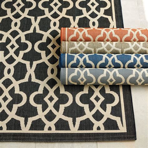 Weatherproof and wildly chic, this indoor/outdoor area rug is interior elegance outfitted for the backyard. Beaufort Indoor/Outdoor Rug - one 3x5, one 2x4 (With ...