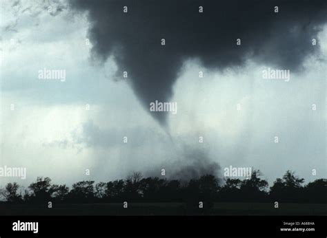 Tornado Funnel Cloud Hi Res Stock Photography And Images Alamy