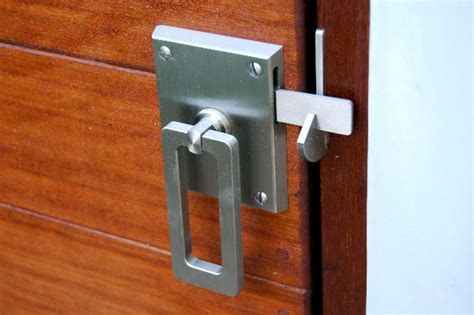 Add charm to your house with one of these cute crafts! Fencing Door Locks & Fence Window Wall Green Color Metal ...
