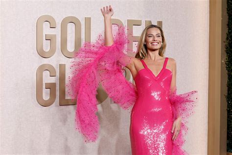 Golden Globes 2024 Margot Robbie And The Barbies Tom Lorenzo