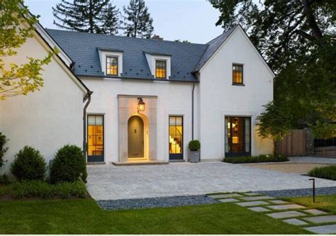 Of course, not only exterior architecture dictates window positioning. Stucco window accents | White stucco house, Modern ...